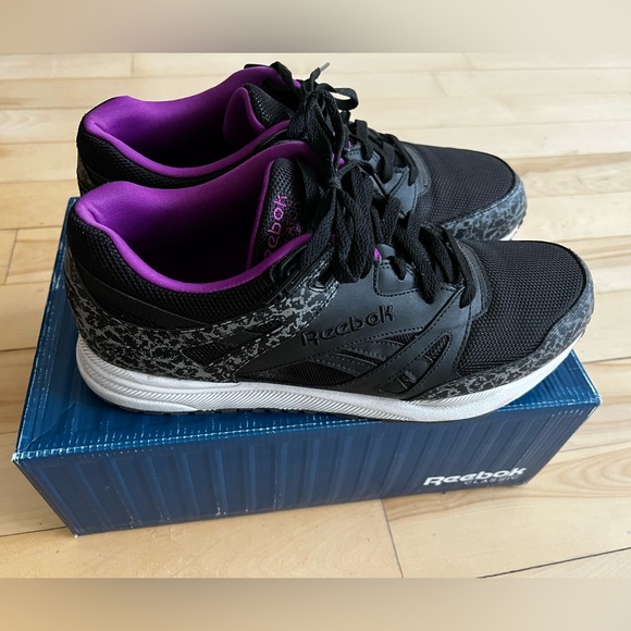The Black and Purple Reebok Ventilator OG Crackle - Picture 4 of 6